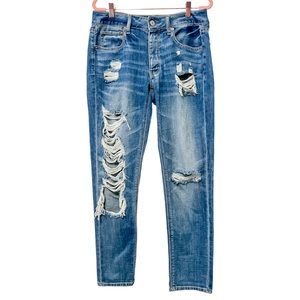 American Eagle Distressed Tomgirl Jeans Size 6